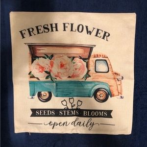 Fresh Flowers 🌸 Adorable Pillow Case